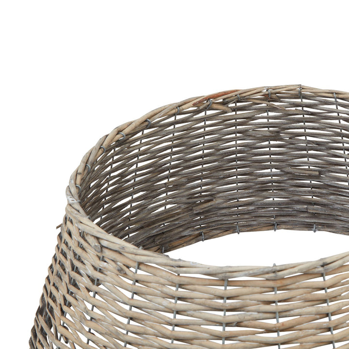Wicker Tree Skirt - Reposing