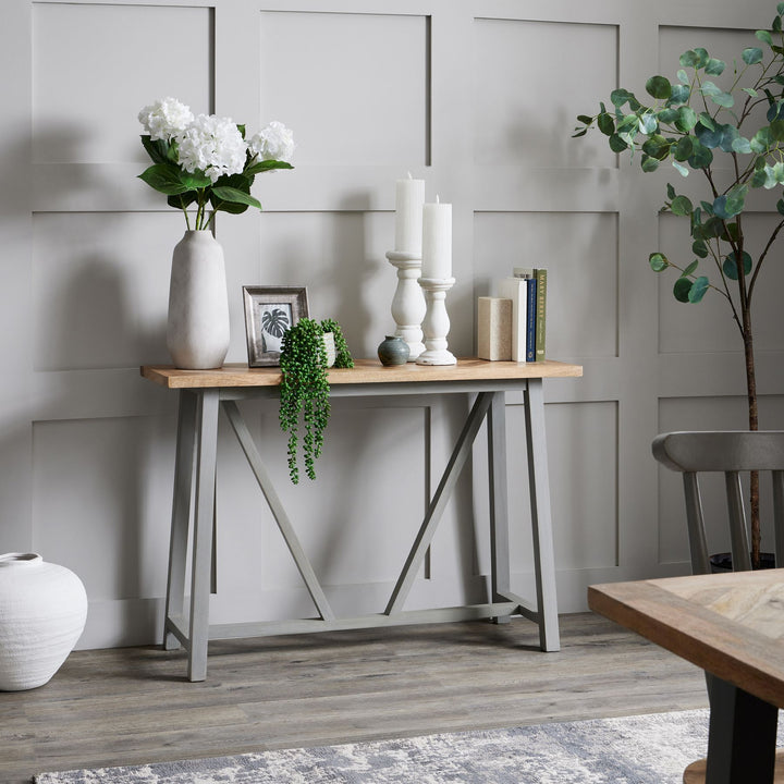 Darcy Ople Tall Vase - Reposing