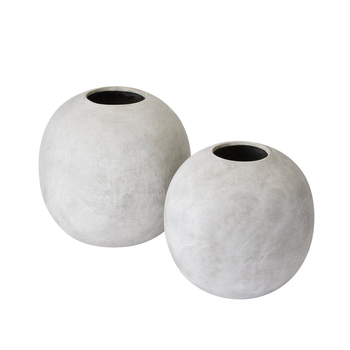 Darcy Globe Vase - Reposing