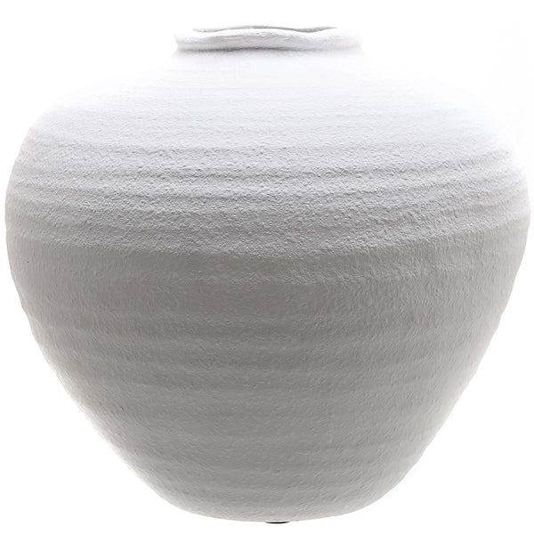 Regola Matt White Ceramic Vase - Reposing
