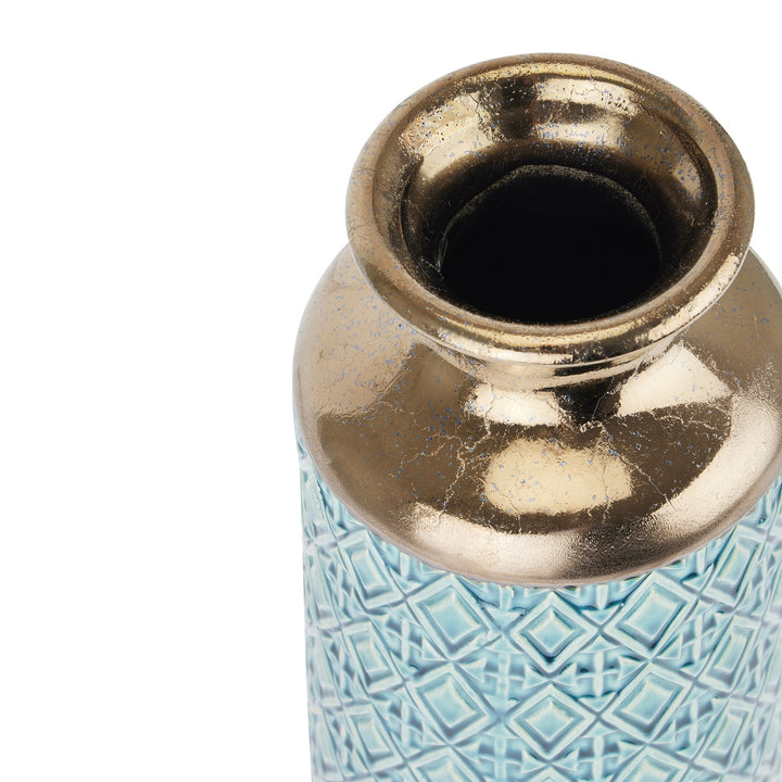 Seville Collection Paragon Fluted Vase - Reposing