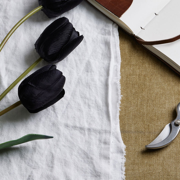 Tall Black Triple Tulip Stem - Reposing