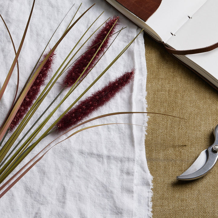 Ruby Triple Grass Stem - Reposing