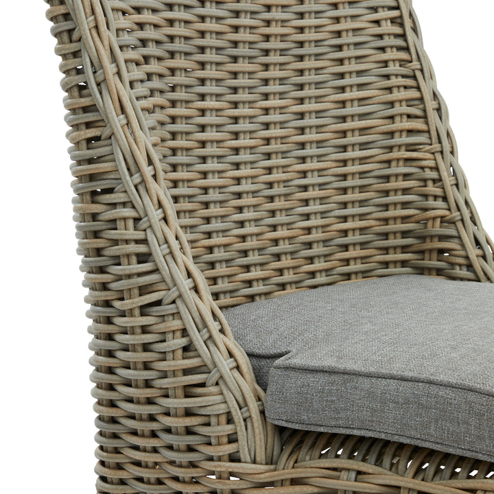 Round cushioned chair